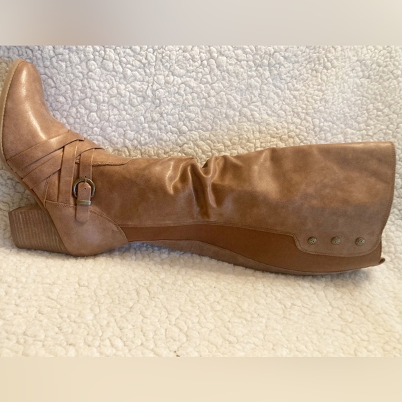 Lenora Baretraps Long Brown Boots - Picture 6 of 6